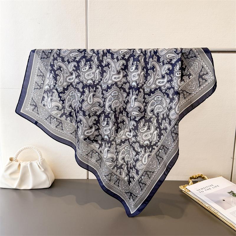 

Boho Paisley Print Square Silk Scarf Soft Satin Silk Summer Beach Vacation Bandana for Women Luxury Neck Scarf Hairband Bag Tie 70X70CM