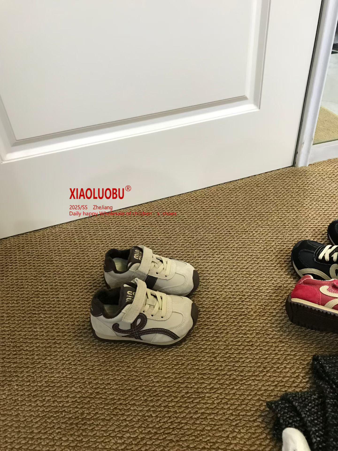 

Kids Retro Forrest Gump Sneakers - 2025 Autumn/Winter Collection: Warm, Cotton Sports Shoes for Boys and Girls 29