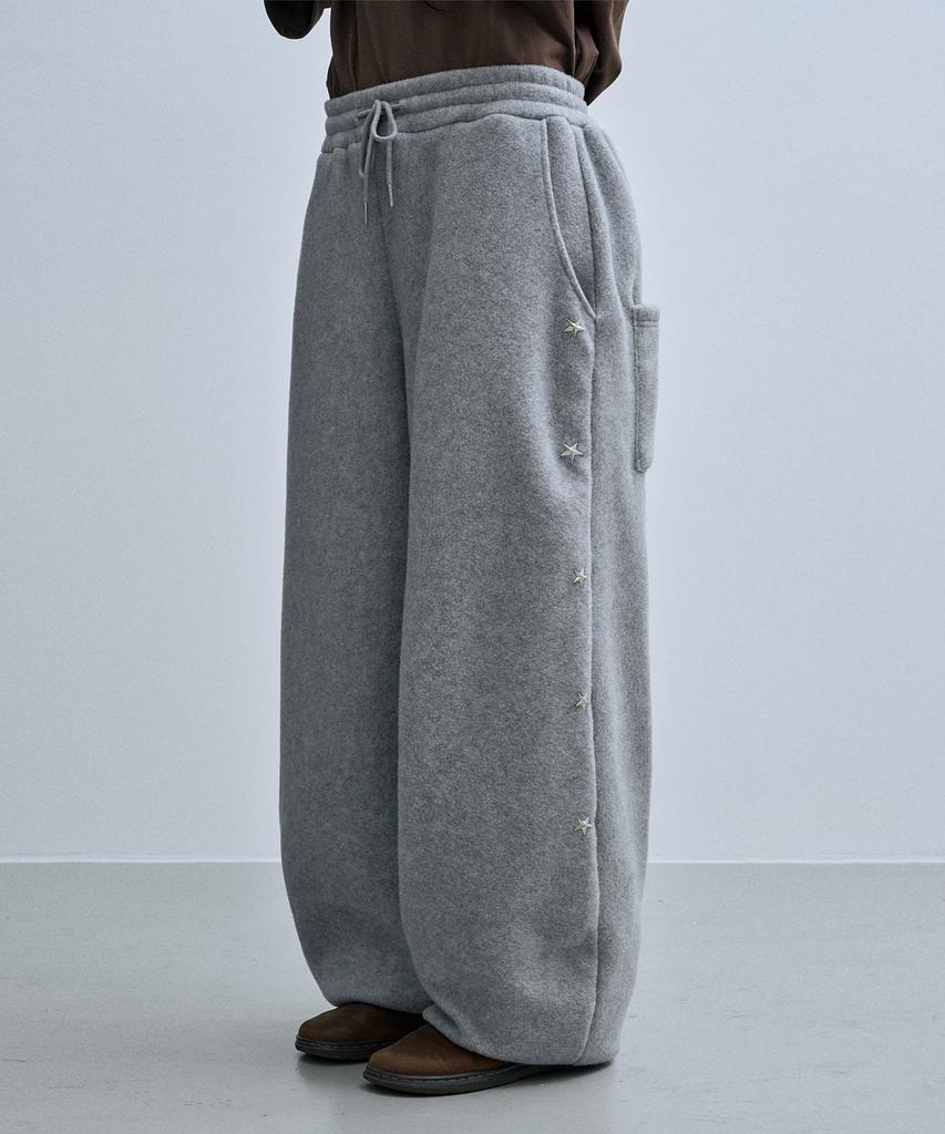 Lujeoseukeulleob Star Stud Wide Fleece Sweatpants Gray