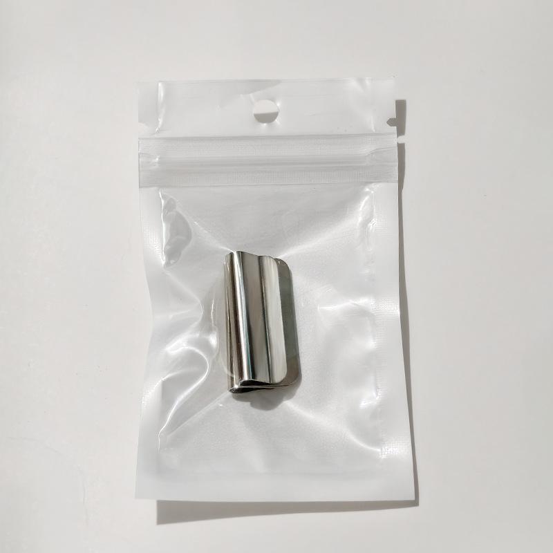 Magnetic Curtain Clips 2 Pair Strong Magnetic Nail Free Blackout Fasteners for Kids Room Window Decoration