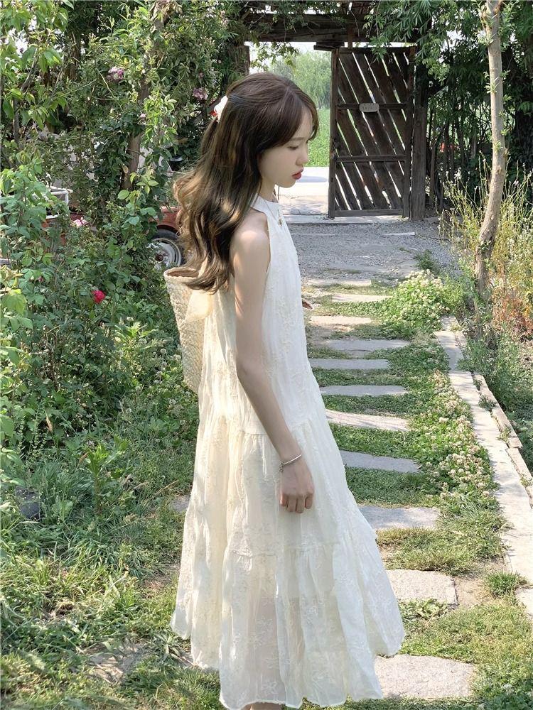 Women's Elegant Sleeveless Lace Halter Neck Off-Shoulder Midi Dress, Summer 2026 Collection