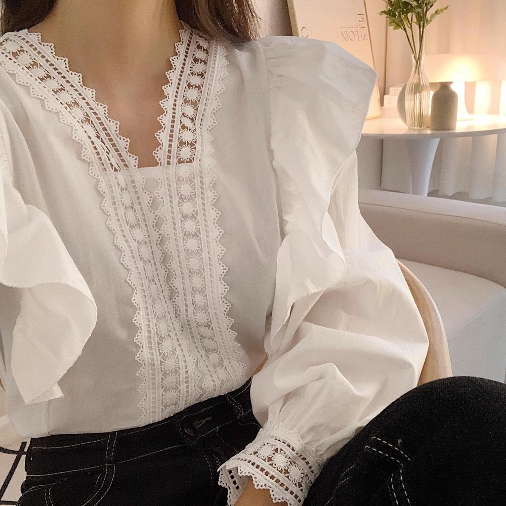 Korean-French Lace V-Neck Ruffle Puff Sleeve Blouse