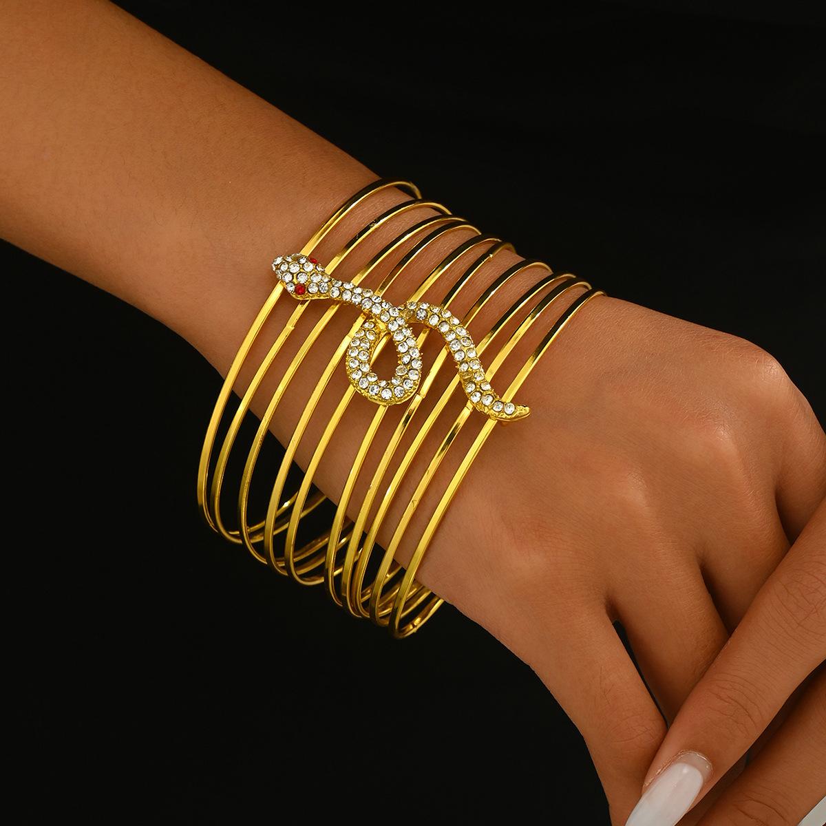 

Ladies Hip Hop Style Multi-layer Design Bracelet Spirit Snake Diamond High-end Bracelet Versatile Jewelry Wholesale