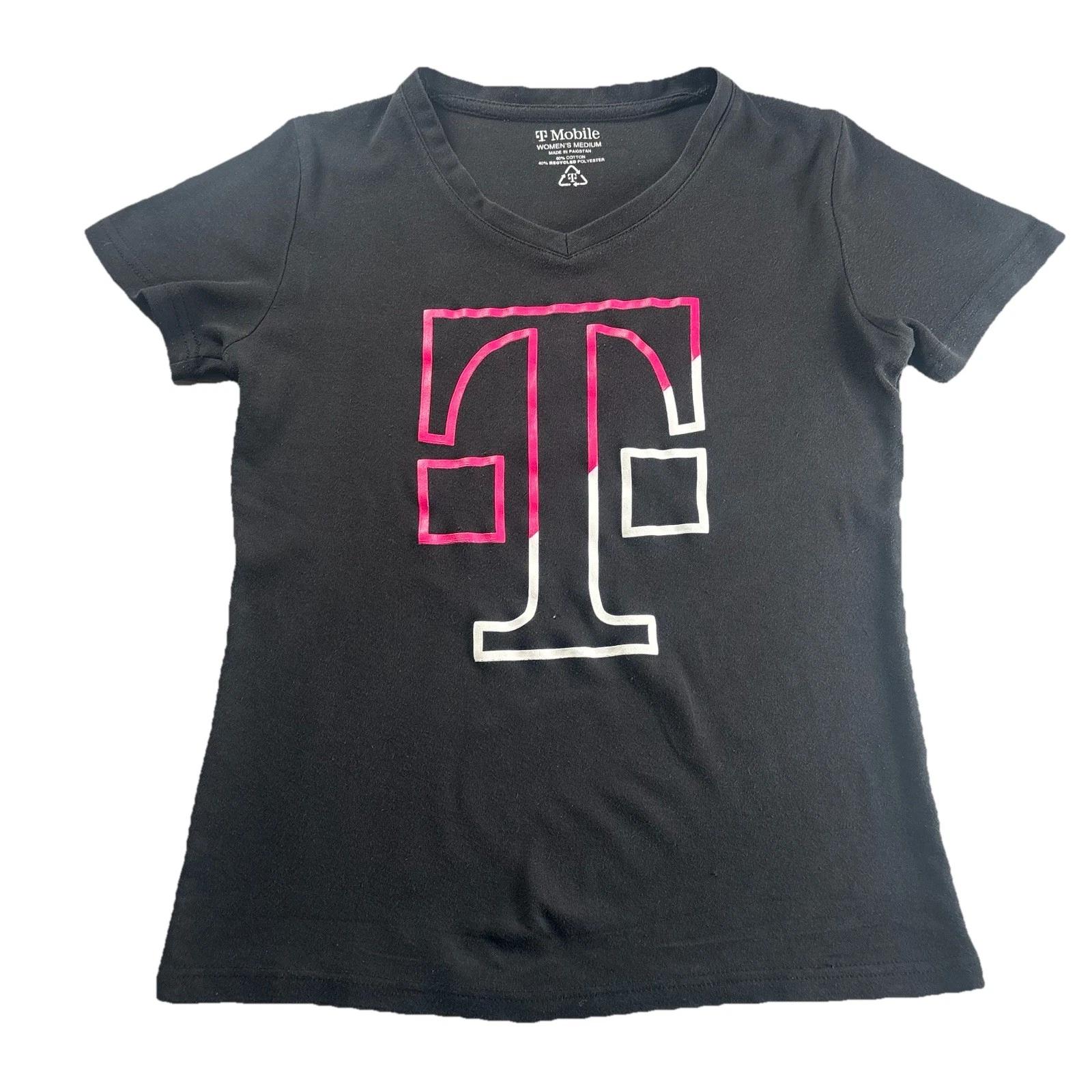 

T-Mobile Shirt Women’s Medium Black Short Sleeve V Neck Employee Work Uniform M