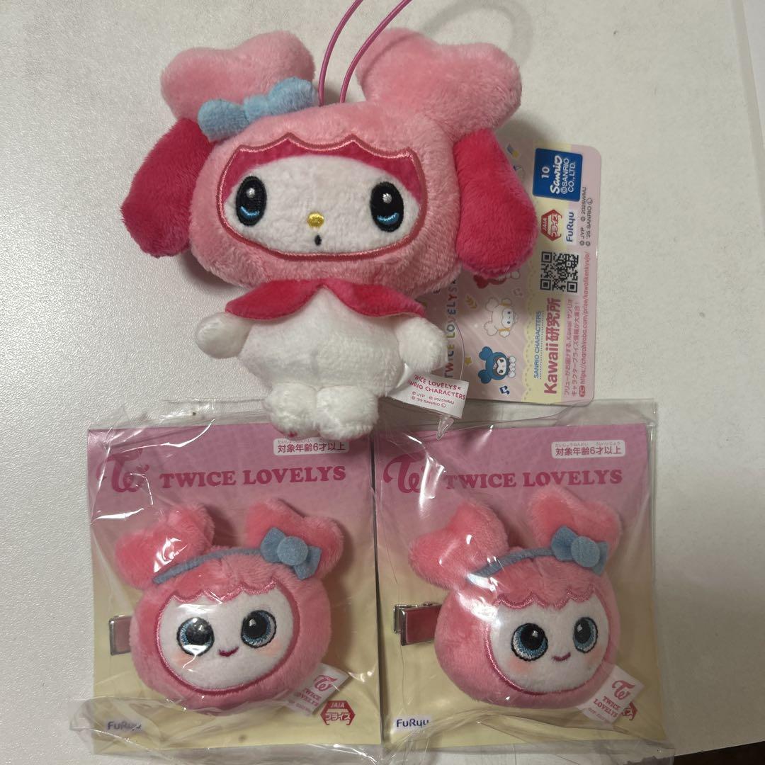 

[USED] TWICE LOVERYS Sanrio Mascot Hairpin Momo My Melody