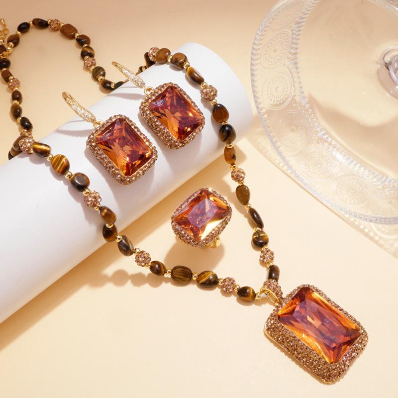 Sultanit Schmuckset: Ohrringe, Ring & Halskette mit Tigerauge-Kette – Premium, Elegant & Leichter Luxus Design.