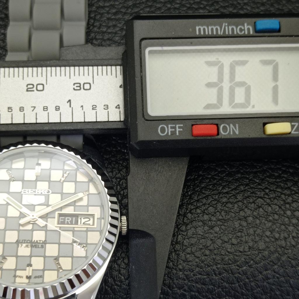 REFURBISHED SEIKO 5 AUTOMATIC MENS WATCH JAPAN MADE GREY DIAL CUSTOM a440013-2 QV90-a440013