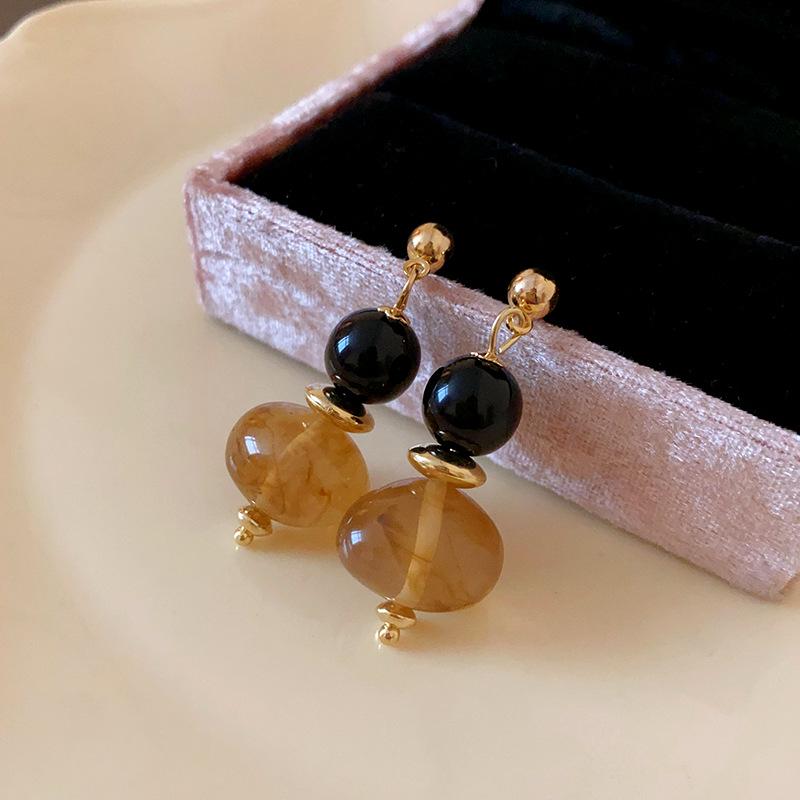 

Минималистичные серьги-пусеты из смолы «Серебряная игла» – Винтажный роскошный дизайн для женщин