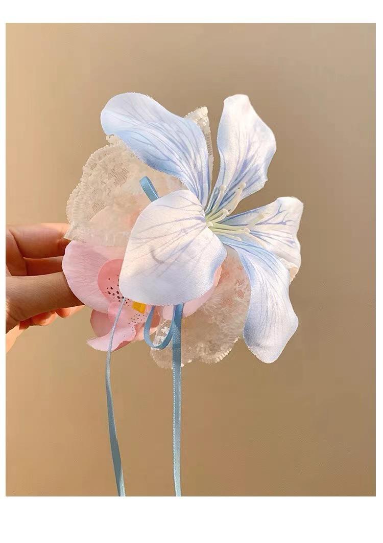 Versatile Floral Hair Clip: Summer Lace Beach Style