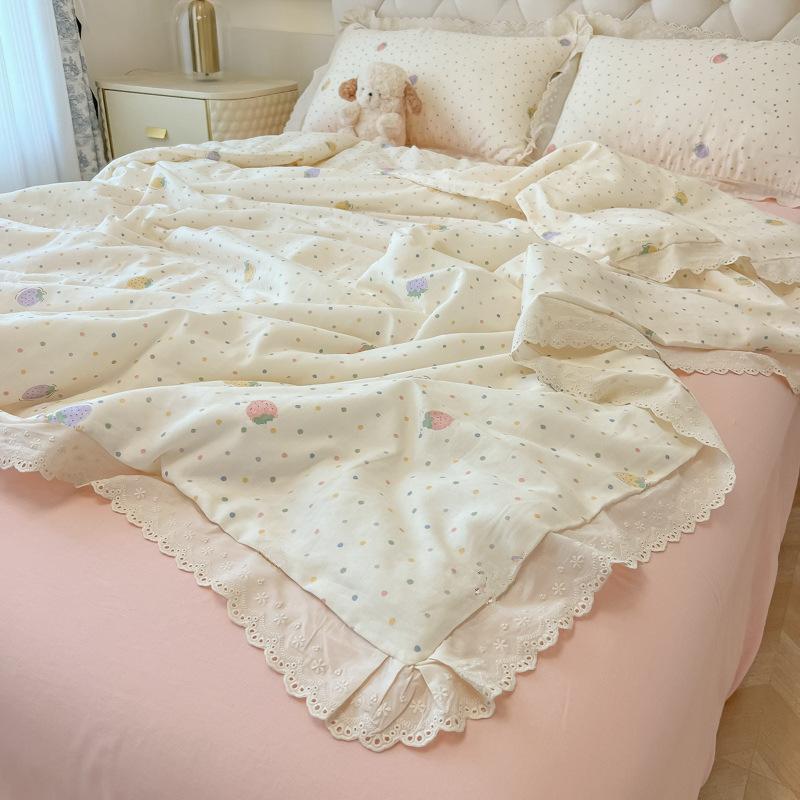 Lace Lace Bedding Four-piece Set Soft Skin-friendly Breathable Washed Sheets Quilt Cover Pillowcase