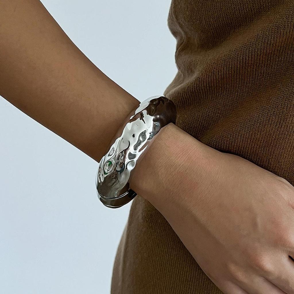 2024 New Fashion Round Wide Grain Bangle Irregular Alloy Open Bracelet Women Gold Silver Creative Handmade Bracelets