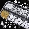 Blumen Nail Art Dekorationen, Weiße Blütenperlen Perlen Nagelpailletten Design Set, Florale Nieten Strasssteine für Nagelsticker Decals Folien