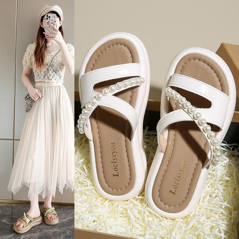 Cool slippers summer wear 22 new thick-soled beach sandals pearl with skirt