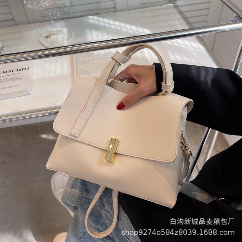 

Stylish and simple portable green small bag women s 2025 new trendy and foreign versatile shoulder bag large-capacity messenger bag