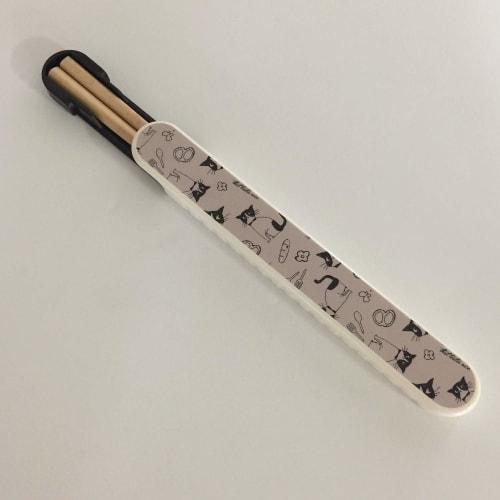 Nakano Chopsticks and Chopstick Box Set, Cat, White, Approx. 3cm W x 21cm D x 1.7cm H, 19.5cm Lacquered Chopsticks, Potter Happy Cat Design, MM-533, 1