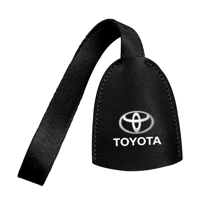 1/2pcs Leather Car Seat Back Hooks Portable Hanging Bag Rack For Toyota Corolla CHR Rav4 Yaris Auris Avensis Car Accessories