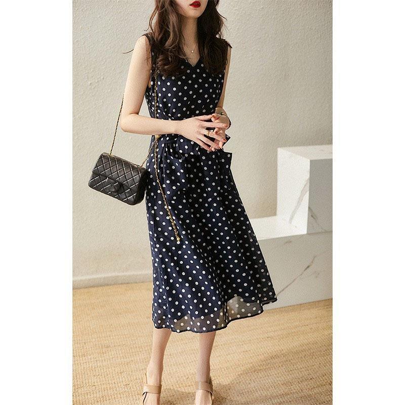 Französisches Kleid mit V-Ausschnitt und Tupfen für den Sommer von Damen, neue Schnürung an der Taille zum Abnehmen und erfrischender, knielanger Chiffon-Langrock