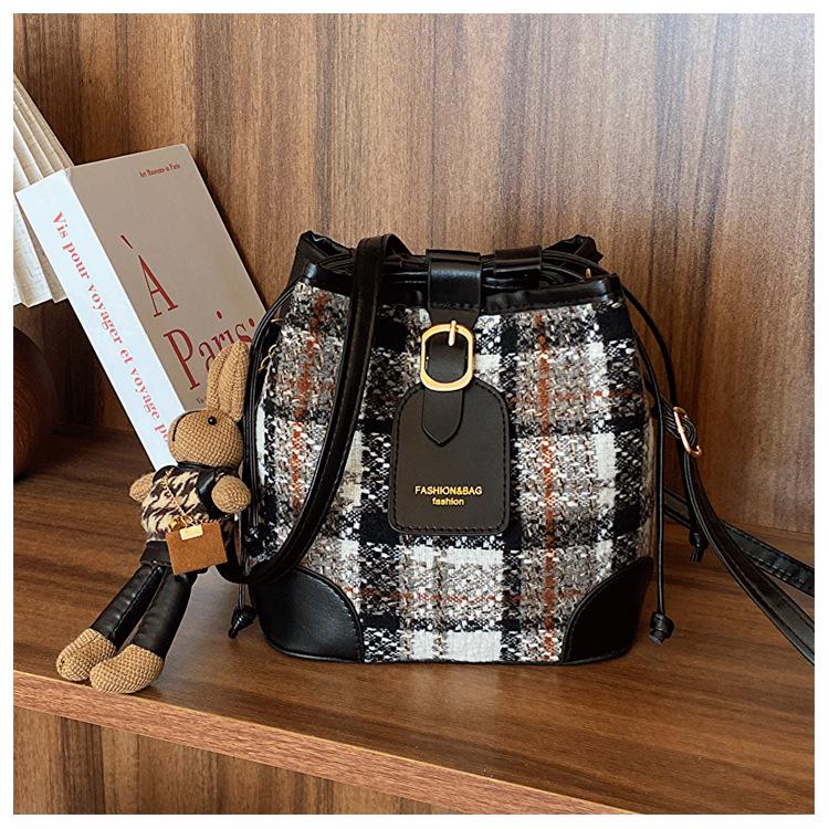 Trendy 2023 Women's Versatile Retro Crossbody Bucket Bag