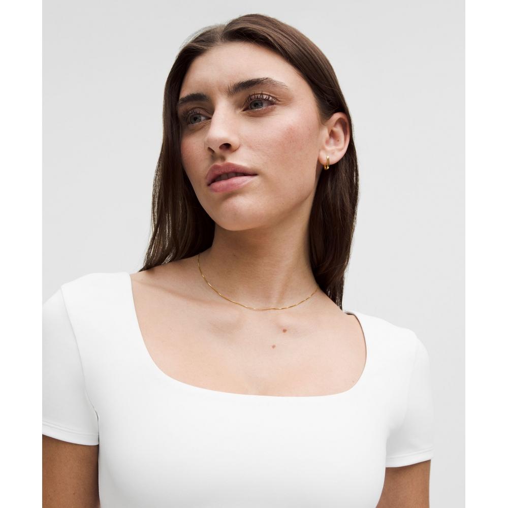 Lululemon WUnder Under SmooThcover Square Neck T shirT whiTe