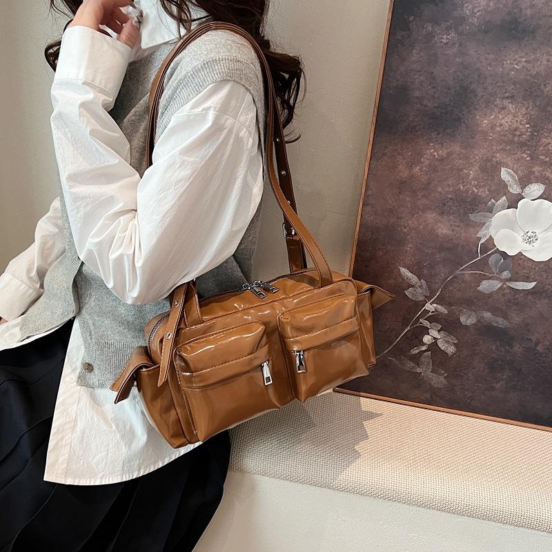 Bag women's large capacity 2025 new winter fashion high-end single shoulder underarm bag foreign style women's hand-held large bag