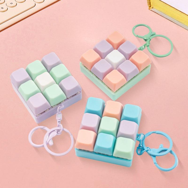 9 Keys Keyboard Fidget Keychain Antistress Keyboard Button Fingertip Key Cap Pendant Stress Relief Toys for Children Adults Gift