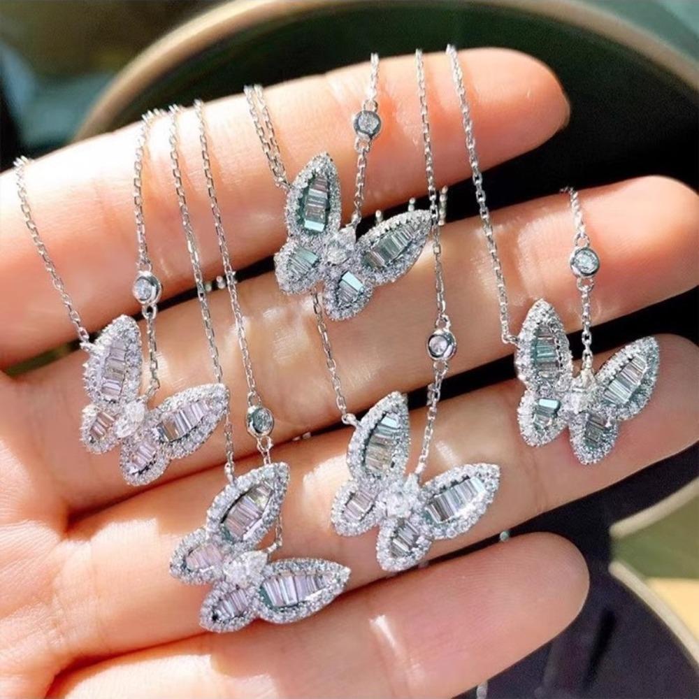 Elegant Butterfly Necklace for Women Luxe Design with Full Diamond Pendant Fashion Collarbone Chain Trendy Jewelry