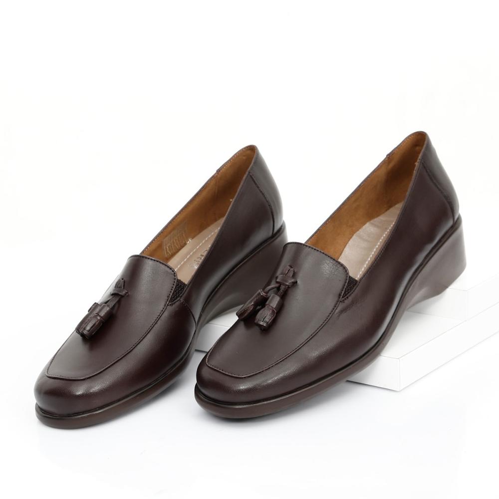 

Коричневые антикварные женские повседневные туфли из натуральной кожи с набивной подошвой и кисточками 36 кофейный