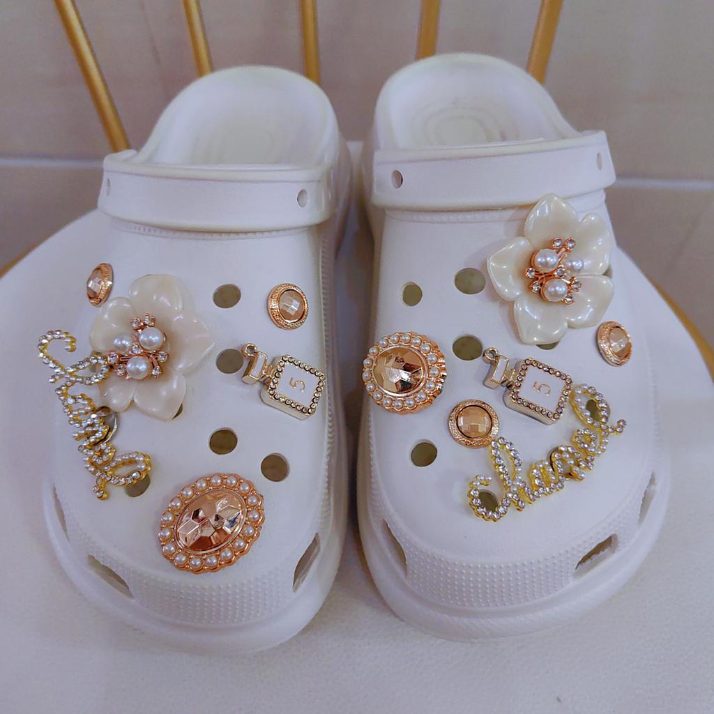 New women's summer hole shoes platform fashion garden shoes DIY small fragrant shoe buckle accessories