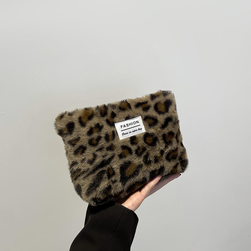 Leopard print plush Makeup Bag Large capacity portable travel toiletry bag Cosmetics Clutch Bag Premium storage bag
