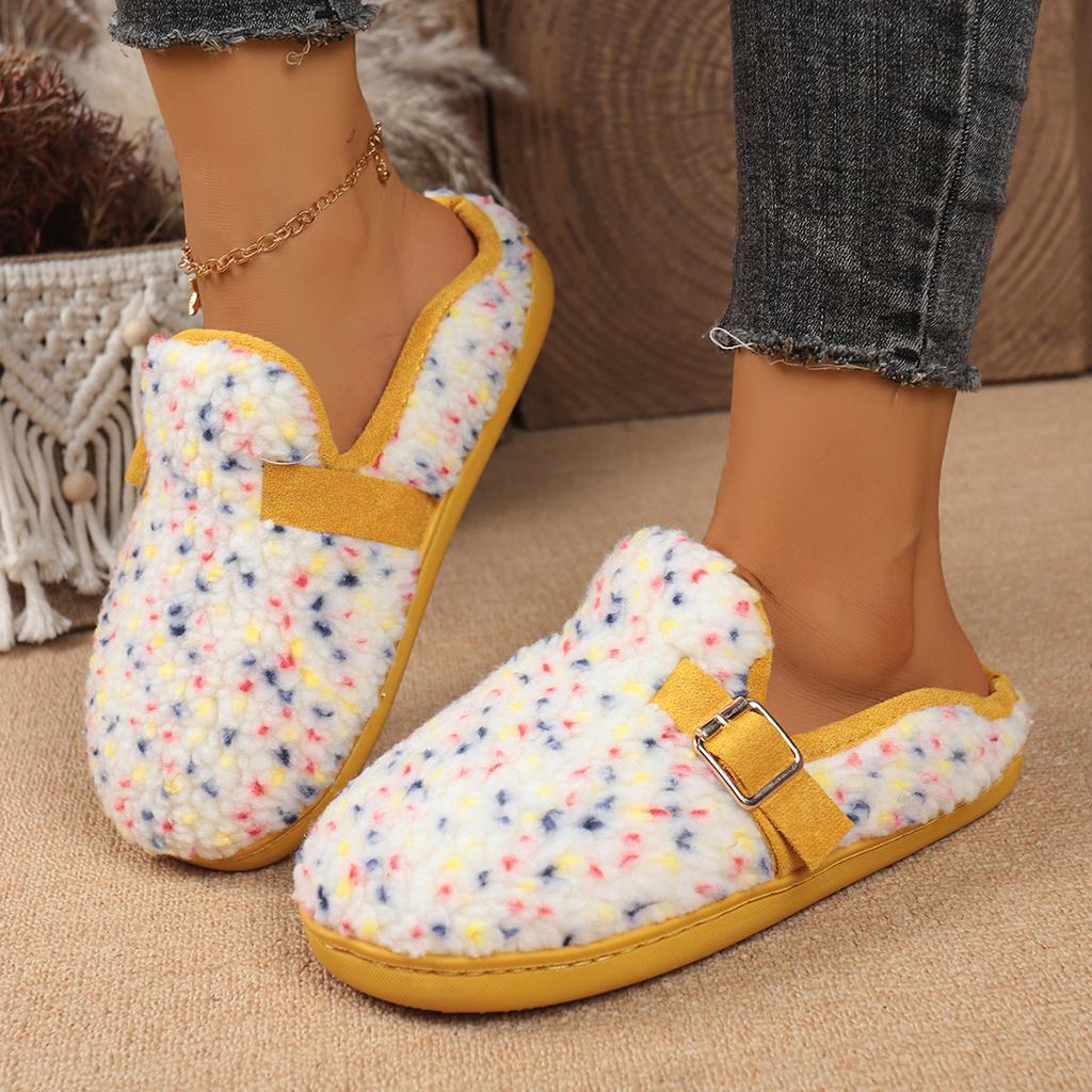Fashion 2025 Women Slippers Beach Comfortable Anti-slip Sandals Summer Hollow Out Flats Shoes Women Lightweight Slippers Slides Women