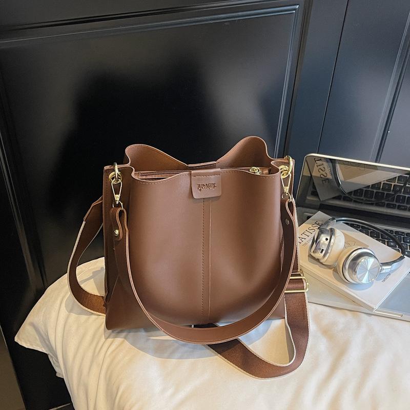 Large Capacity Bag Women's Bag Autumn and Winter New Trendy Fashion Broadband Messenger Bag Shoulder Handbag