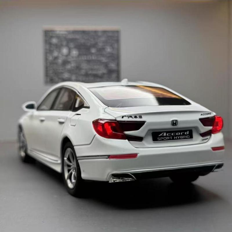 1:24 HONDA ACCORD Miniature Car Model Toys Alloy Diecast Vehice 6 Door Opened Sound Light Pull Back Toy Children's Birthday Gift