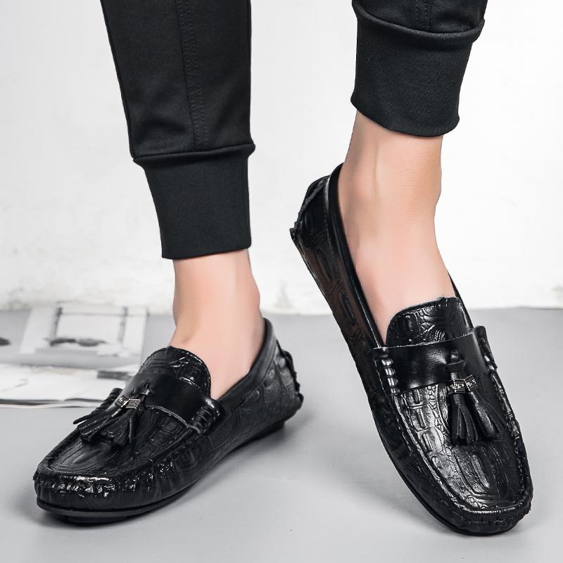 Tassel Leather Loafers Men Shoes Luxury Designer Casual Slip On Flats Men Moccasins Italian Black Male Driving Shoes Sneakers