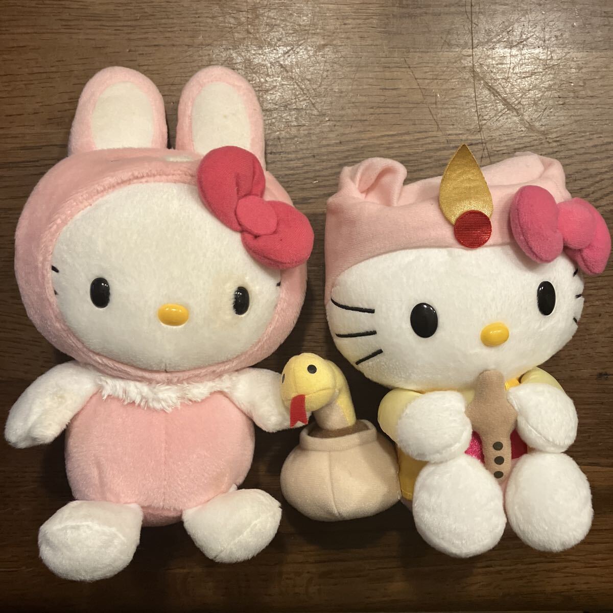 [USED]Hello Kitty Sanrio Yakult Plush Toy SANRIO Kitty Kitty-chan