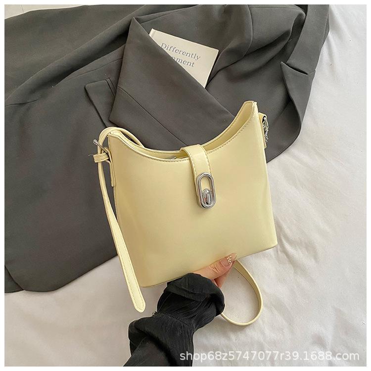 Underarm Bag Women's 2025 New Fashion Niche Design Commuter Bag Is Popular This Year, Shoulder Messenger Bag