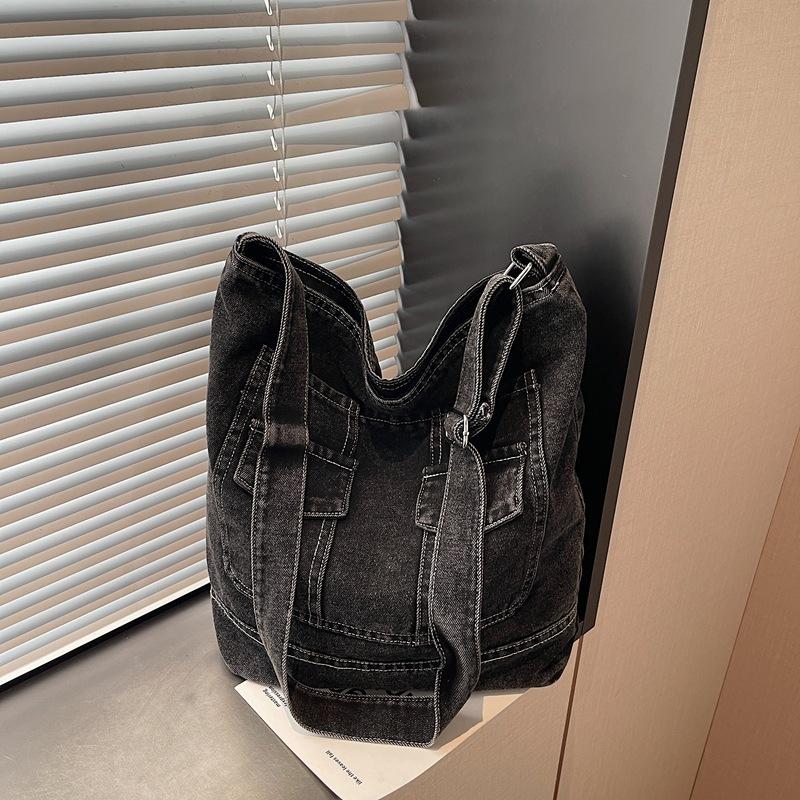 Schoolbag new Korean version denim bag large capacity underarm bucket bag trendy versatile simple commuter denim shoulder bag