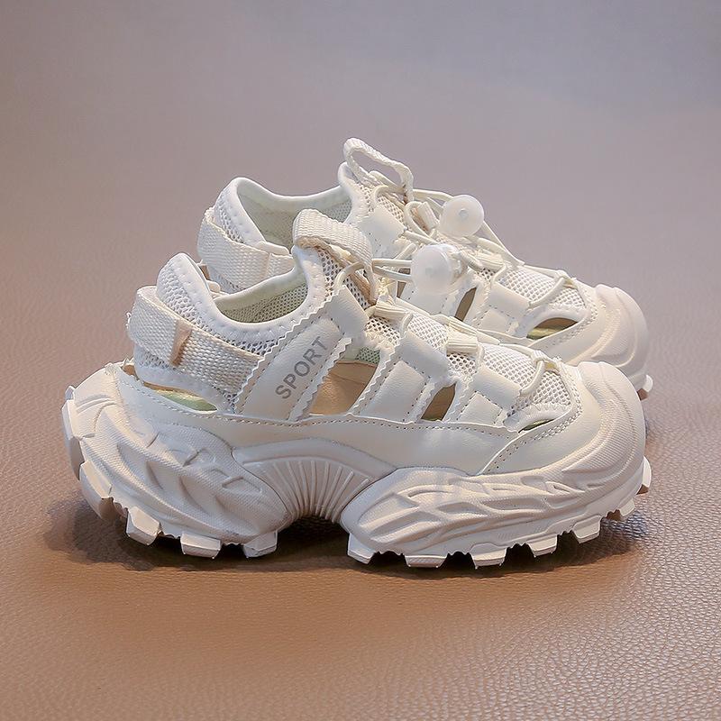 

New boys creek shoes fashion soft-soled sports shoes girls hollow net light shoes 26 inner length is about 16.4cm
