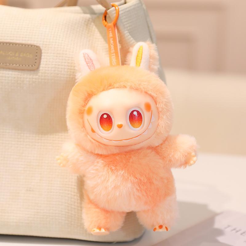 

Виниловый плюш, который можно использовать в качестве подвески, идеально подходит для того, чтобы поделиться им с семьей и друзьями. Это лучший подарок. 17CM оранжевый