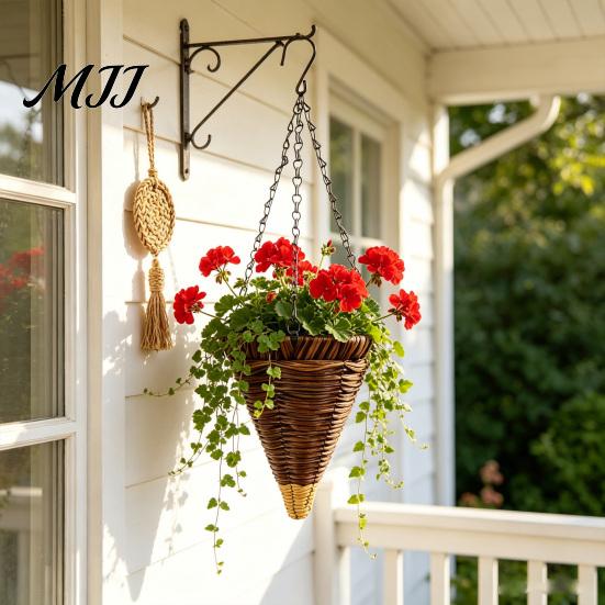 Rattan Hanging Basket Cone Flower Artificial Woven Planter Rustic Conical Plant with Metal Chains for Indoor Outdoor Garden Balcony