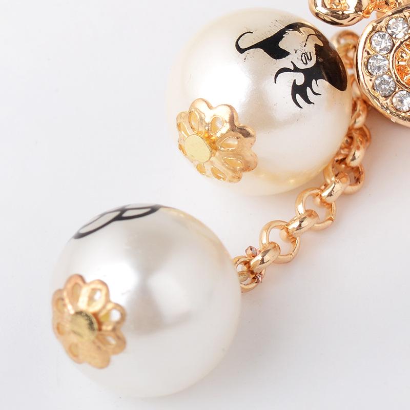 Pearl Pendant Keychains Pumpkin Carriage Keychain For Woman Luxury Jewelry Bow Car Keyring Camellia Bag Decoration