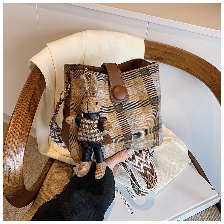 2025 Satchel Women, New Fashion Messenger Bag Women's High-end Texture Shoulder Small Square Bag In Stock