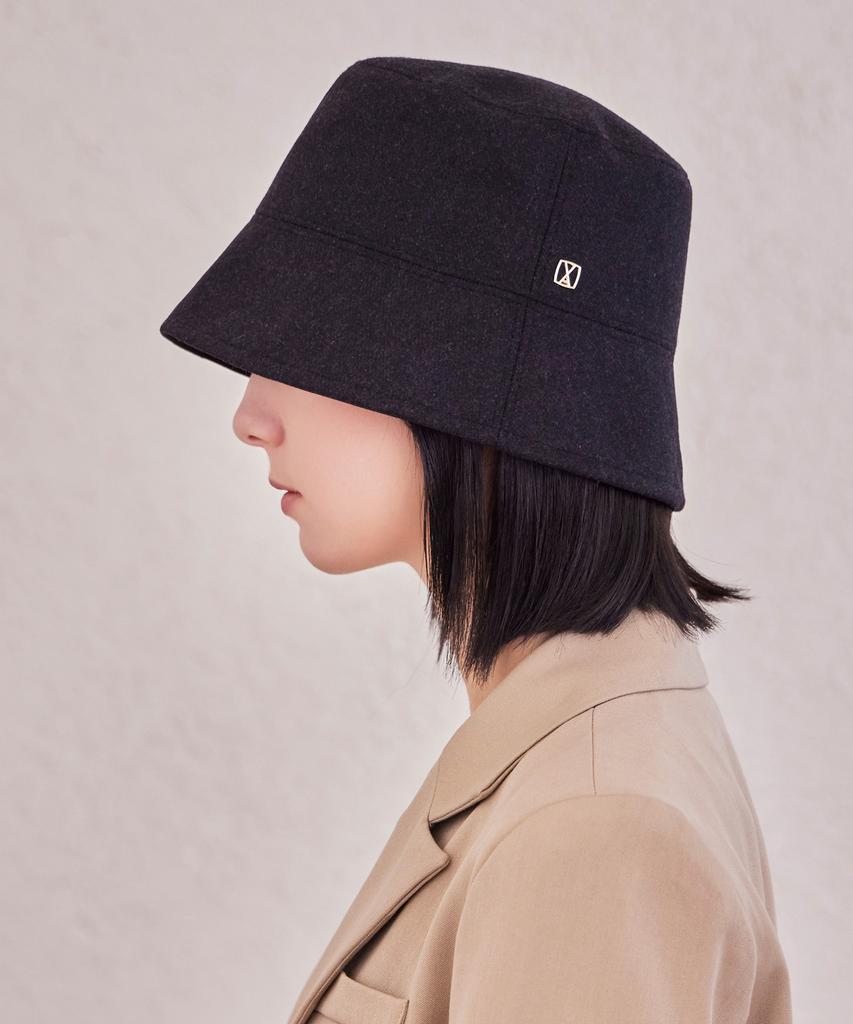 Bajal Va Square Drop Oversized Bucket Hat Black