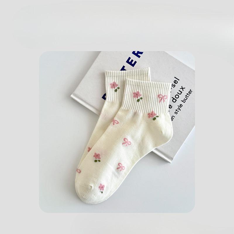 Women's Summer Lightweight Short Socks with Bows All Over, Featuring Flowers, Cute and Versatile, with Mesh Ventilation and Cotton Material.