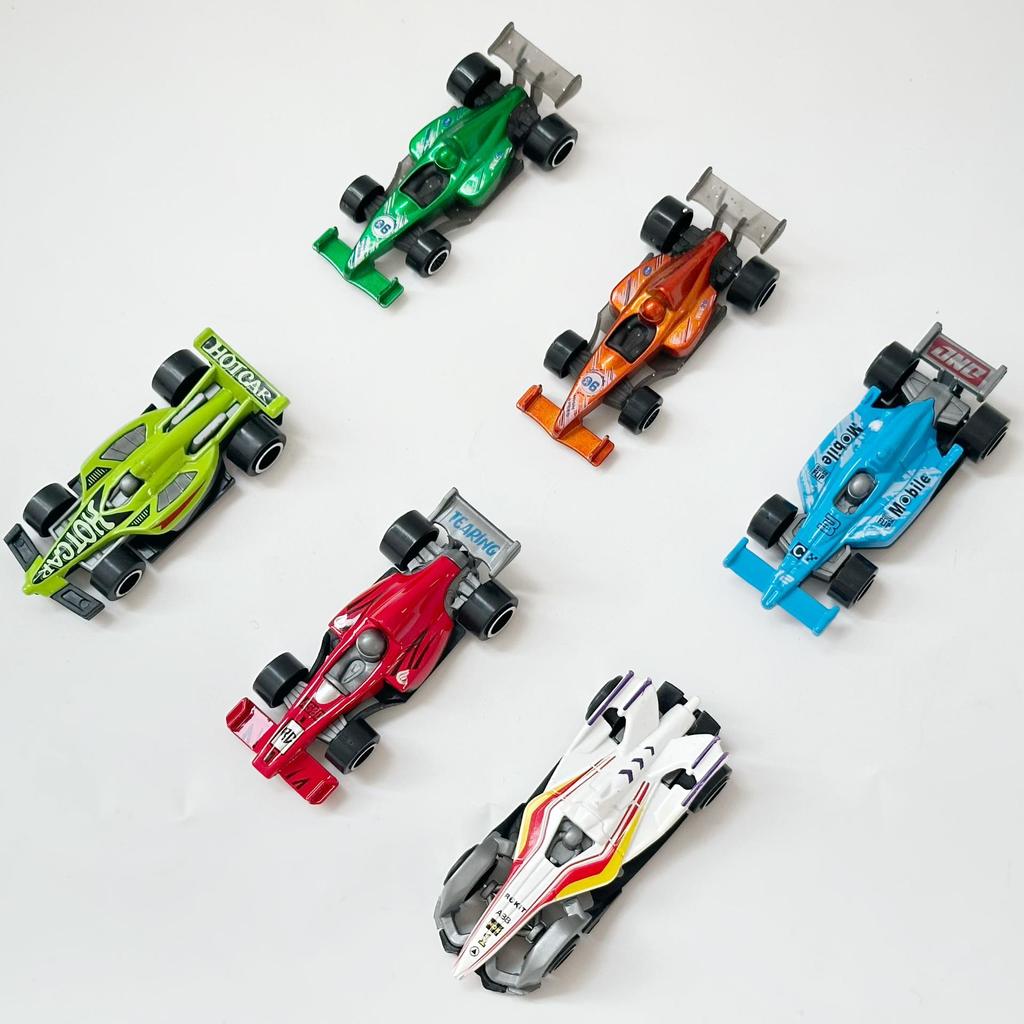 Xingyuan Da F1 Model Racing Toy Car – Children's Sliding Simulation Sports Car Pendant.