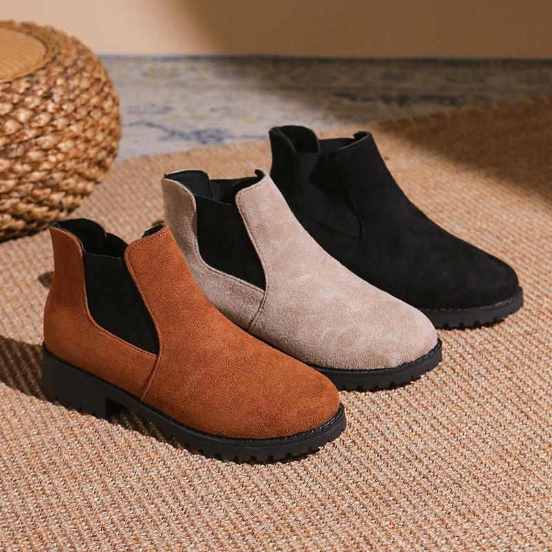 2024 Autumn Martin Boots Short Boots Low Heel Fashion Casual Versatile Street Solid Color Resume to Work British Style One Pedal
