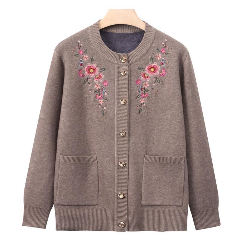 

Бабушкина зимняя одежда новая базовая рубашка женская среднего и пожилого возраста вязаный свитер с характером кардиган для мамы топ одежда для пожилой женщины