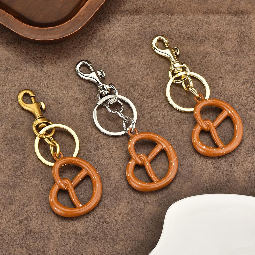 Realistic 3D Cookie Charm Keychain Accessory Fashionable Biscuit Shape Key Rings Portable Bag Decoration for Women