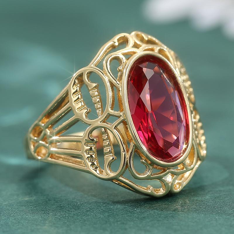 Gorgeous Vintage Hand Carved Synthetic Ruby Hollowed Golden Ring for Women's Elegant Temperament Banquet Festival Jewelry Crafts