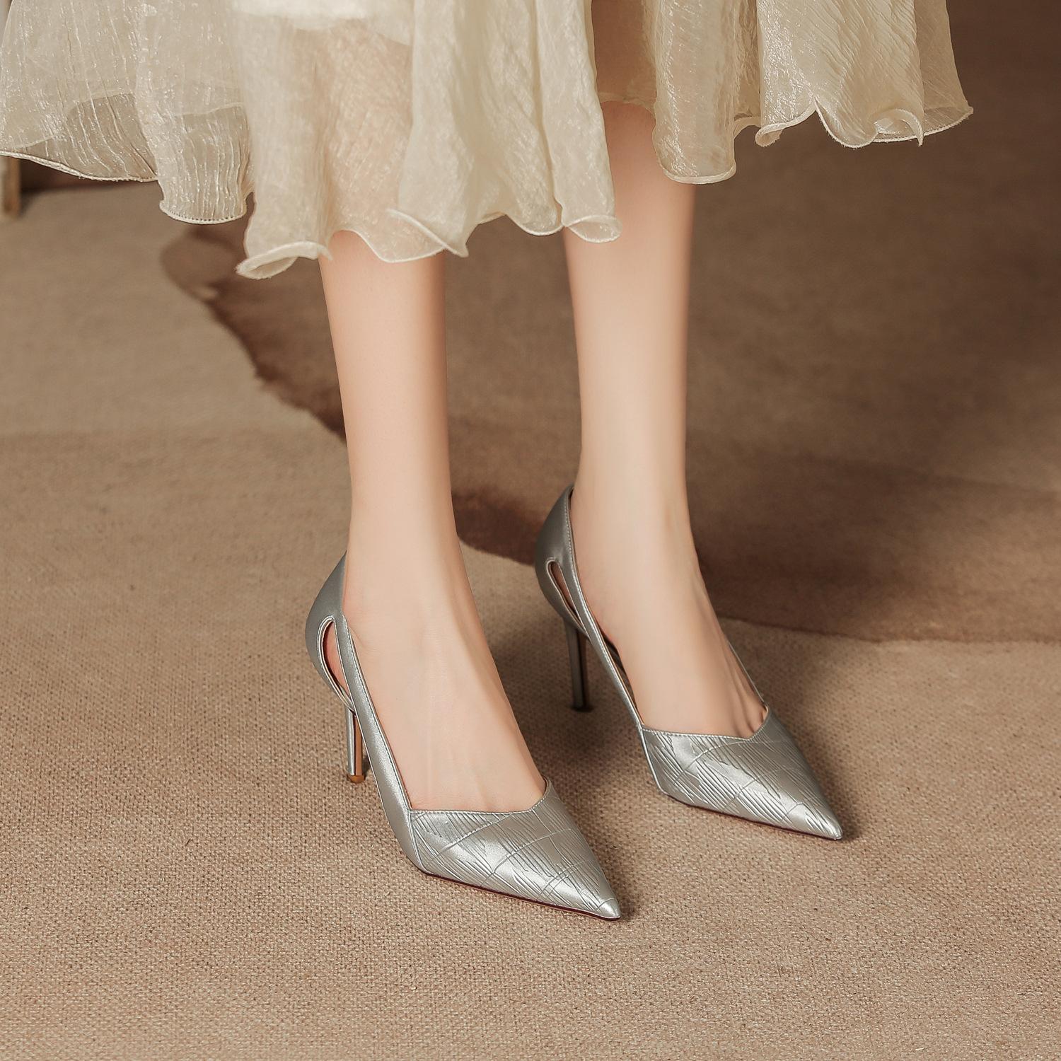 

H8335-1 sandals women s summer solid color high heels sheepskin pad 7CM hollow skirt autumn women s shoes outer wear 39 серебряный