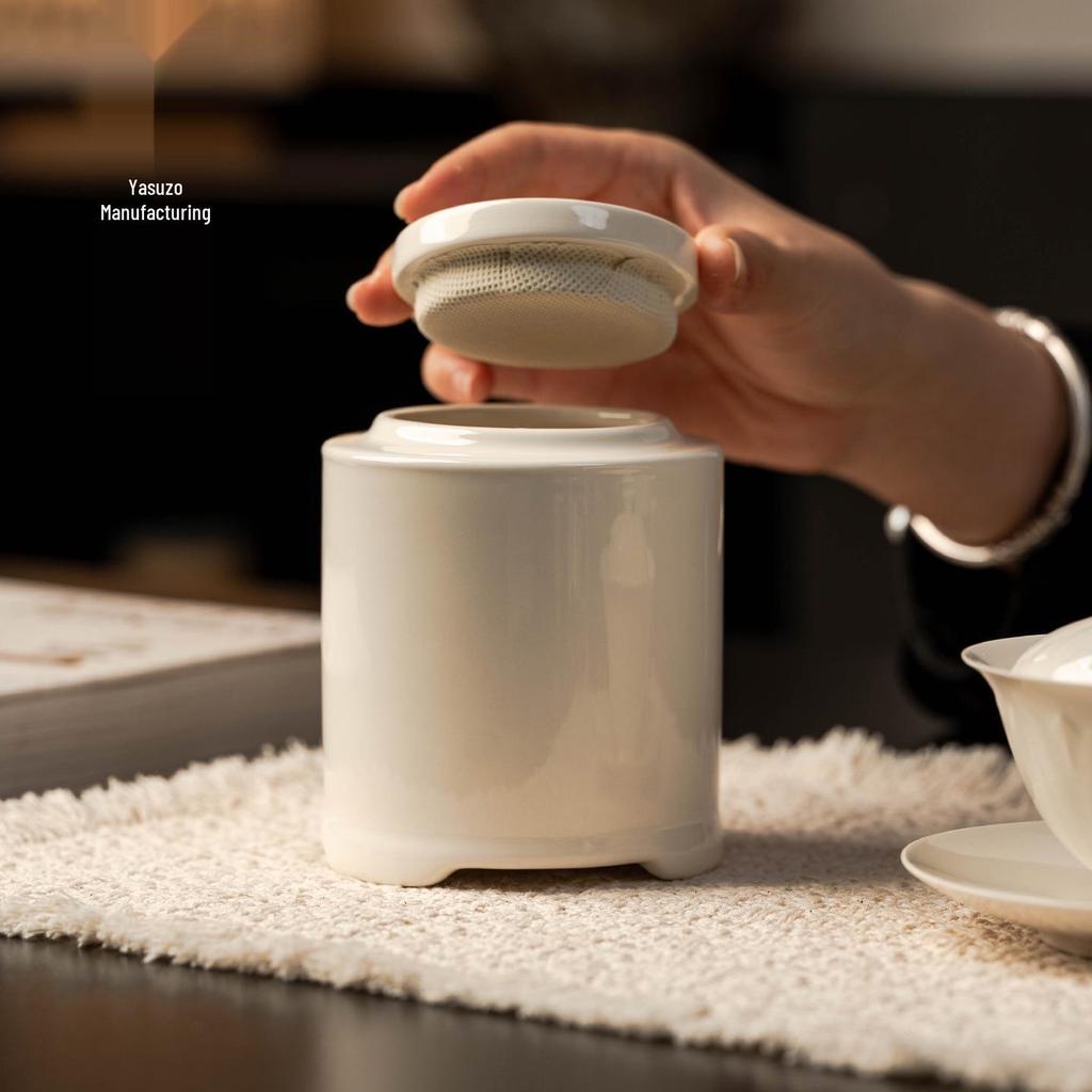 Yiyan Handmade Ceramic Tea Canister: Moisture-Proof, Sealed, Simple Chinese Tea Caddy for Home and Tea Ceremony Use